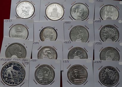 20ème SIECLE.
Lot de 16 monnaies : Collection...