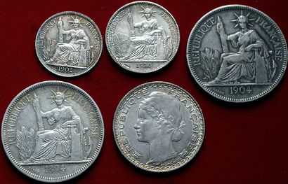 INDOCHINE.
Lot de 5 monnaies : Piastre 1894...