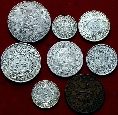 MAROC.
Lot de 8 monnaies dont 7 en argent...