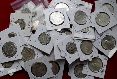 SUISSE.
Lot de 61 monnaies dont 56 en argent...