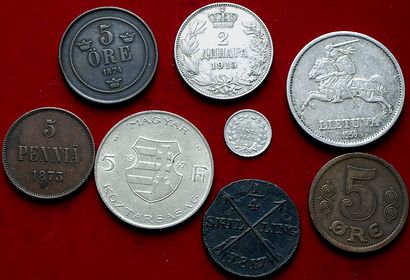 DIVERS MONDE.
Lot de 8 monnaies de l'Europe...