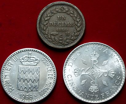 MONACO.
Lot de 3 monnaies : Décime 1838 CM,...