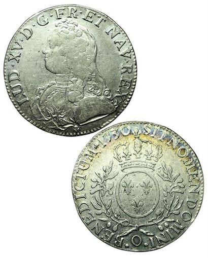 LOUIS XV.
Ecu aux branches d'olivier. 1730...