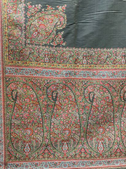 Châle en cachemire. 

314 cm x 139 cm