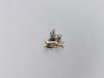 Stag pendant in 18K (750°/°°) yellow gold....