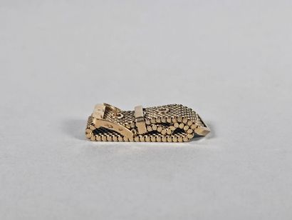 Ring in 18K (750°/°) yellow gold, forming...