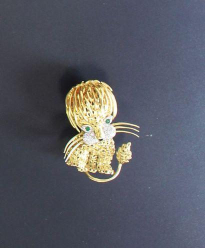 Clip de corsage lion en ors jaune et blanc...