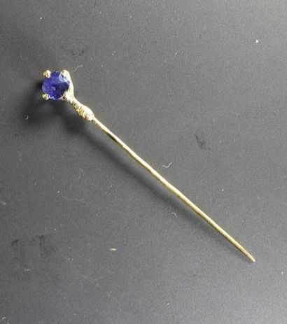 Epingle à cravate en or jaune 18K (750‰)...