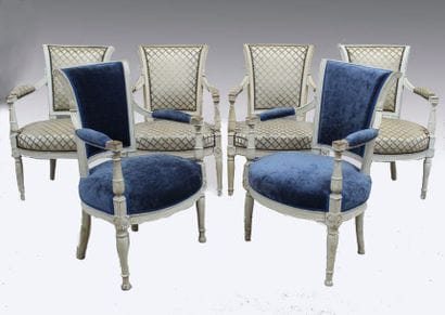 Suite de six fauteuils en bois laqué blanc...
