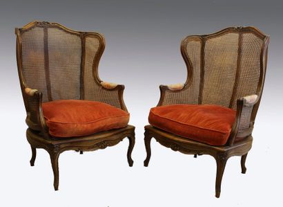 Paire d'importantes bergères à oreilles en...