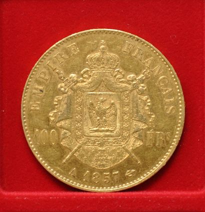 Une piéce de 100 francs or Napoleon III,...