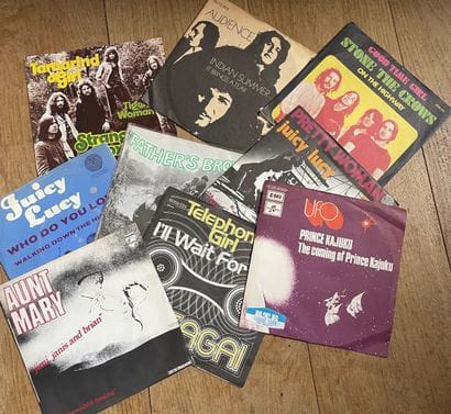 Prog
Nine 45s - 70s Psychedelic/Prog
VG to...