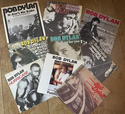 Folk
Neuf disques 45T - Bob Dylan
VG à EX;...