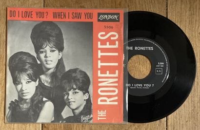 Soul/R&B/Funk
A 45 rpm record - The Ronettes
Belgian...
