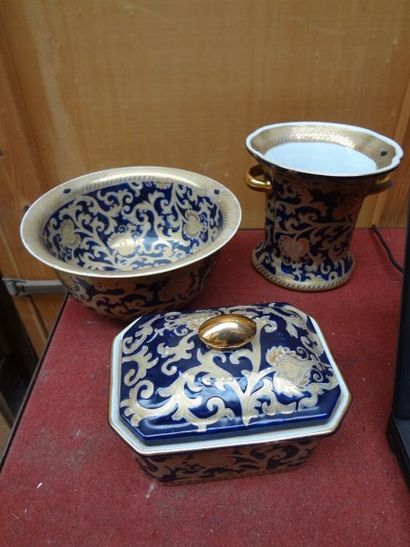 Lot de porcelaine chinoise comprenant un...