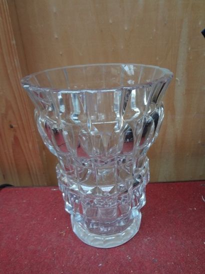 Val Saint Lambert - vase en cristal taillé...