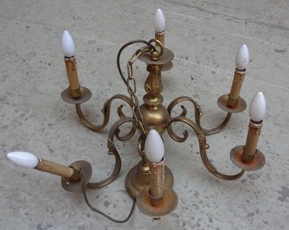 Lustre en laiton à six lumières, style h...