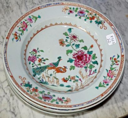 Chine


Suite de cinq assiettes à potage...