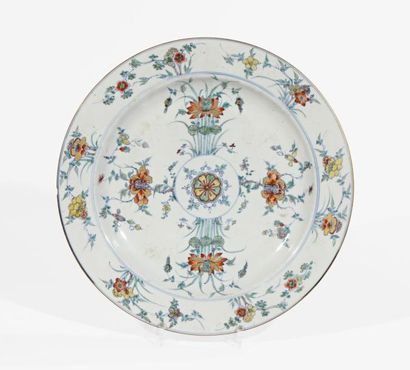 Chine


Important plat rond en porcelaine...