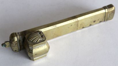 ENCRIER turc en bronze dit Divid. L. 22 ...