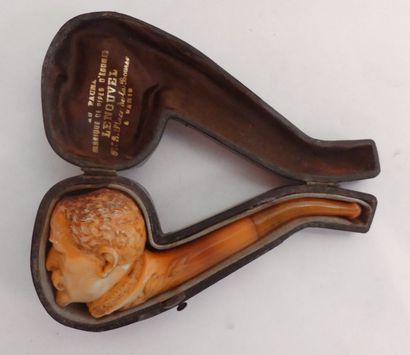 PIPE en écume de mer dans son étui.