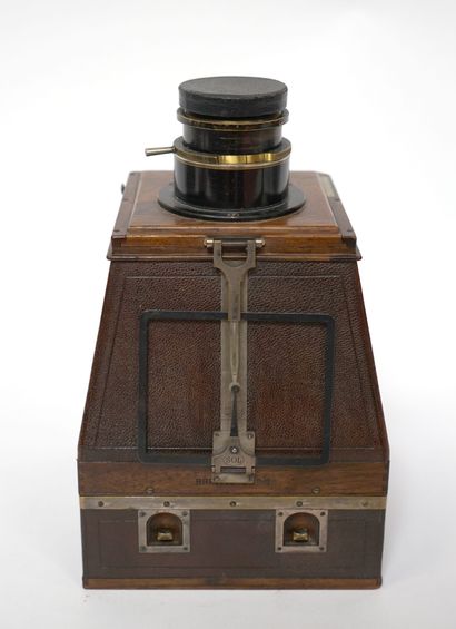 
APPAREIL PHOTOGRAPHIQUE SIGRISTE vers 1899,...