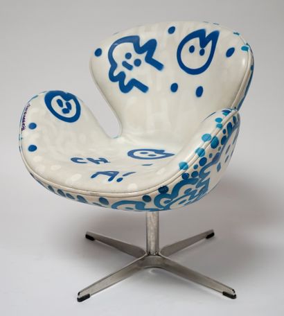 CHANOIR 1980, born in 1976 Swivel armchair...