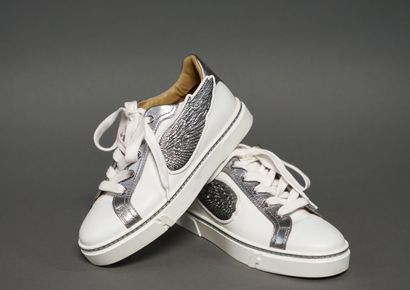 HERMES, Paris. Paire de SNEAKERS en cuir...