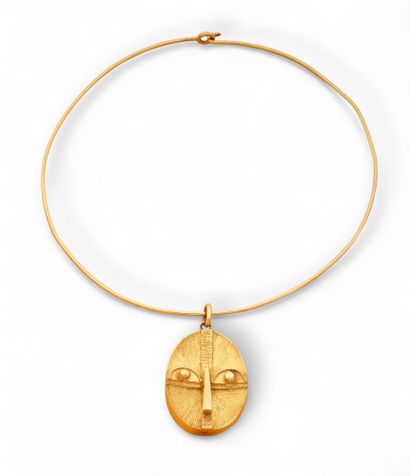 COLLIER torque en or jaune 750 mil., composé...
