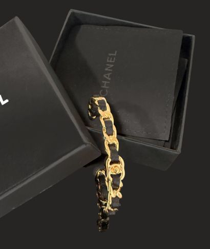 CHANEL, Made in Italy. BRACELET ouvert en...