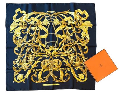 HERMES, Paris. CARRE en twill de soie imprimée,...