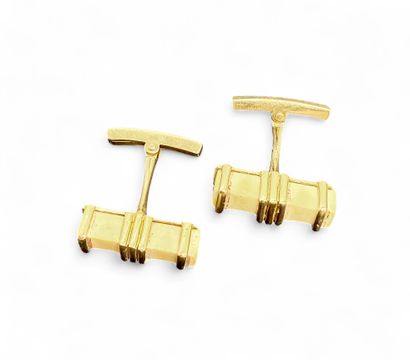 Paire de BOUTONS de MANCHETTES en or jaune...