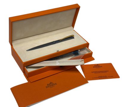 HERMES, Paris. STYLO bille 