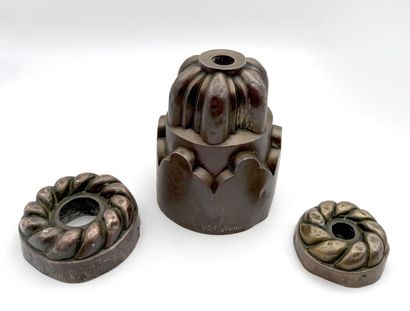 Set of three PATISSERIE MOLLS, one for kougloff,...