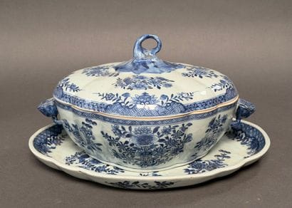 CHINE XVIIIe, Compagnie des Indes. LEGUMIER...