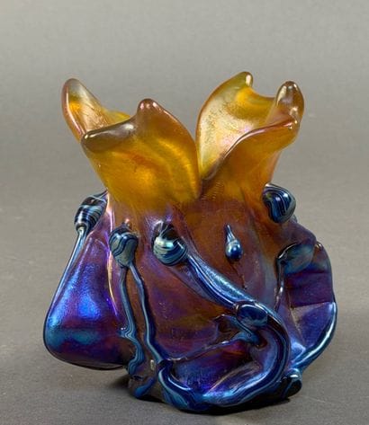 Raymond BRANLÉ (1940) VASE made of iridescent...