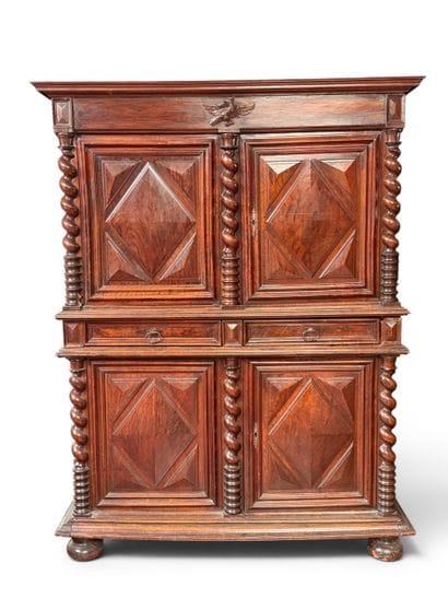 BUFFET deux corps en bois naturel ouvrant...