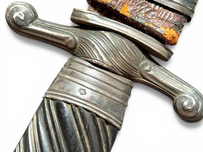 COUTEAU de venerie en acier et argent 800...