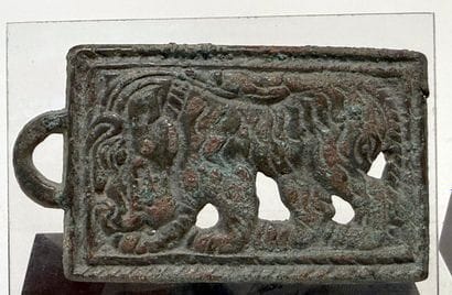 LURISTAN (1200-600 avt JC) (?). PLAQUE de...