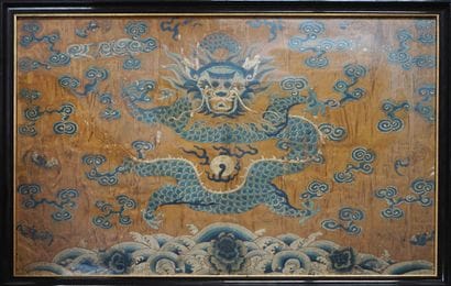 CHINE, fin XIXe-début XXe Dragon bleu parmi...