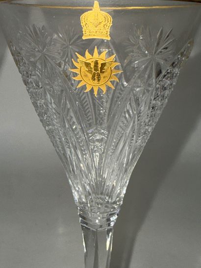 BACCARAT. Suite de six VERRES à PIED en cristal...
