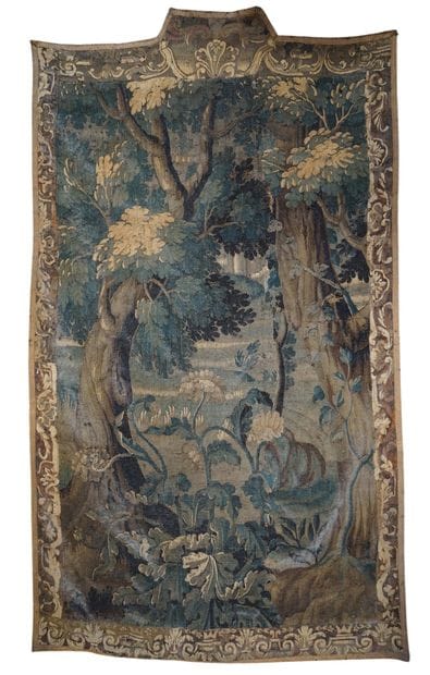 AUBUSSON XVIIIe. TAPISSERIE portière à décor...