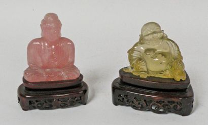Deux BOUDDHAS, l'un en quartz rose, l'autre...