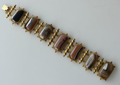 BRACELET en pomponne et agate veinée. Epoque...
