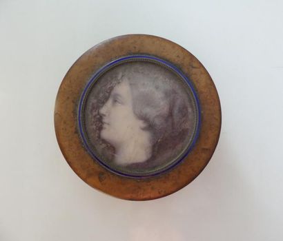 BOITE en loupe le couyvercle orné d'une miniature...