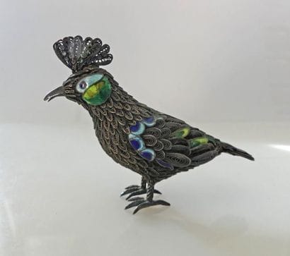 OISEAU en argent filigrané émaillé. Poids...