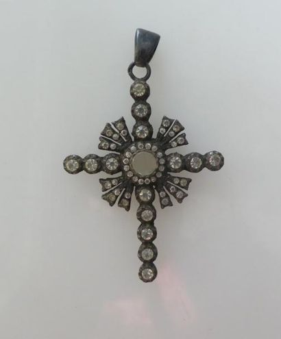 CROIX reliquaire en argent et pierres du...