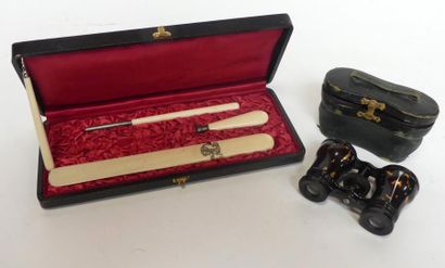 NECESSAIRE pour l'écriture en écrin et paire...