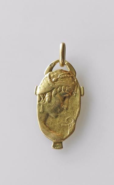 MEDAILLE en or jaune à profil féminin sur...