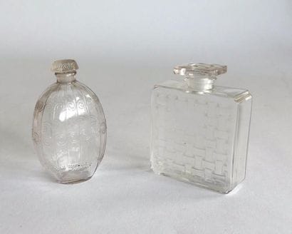 Houbigant - (années 1920) 2 flacons en verre...